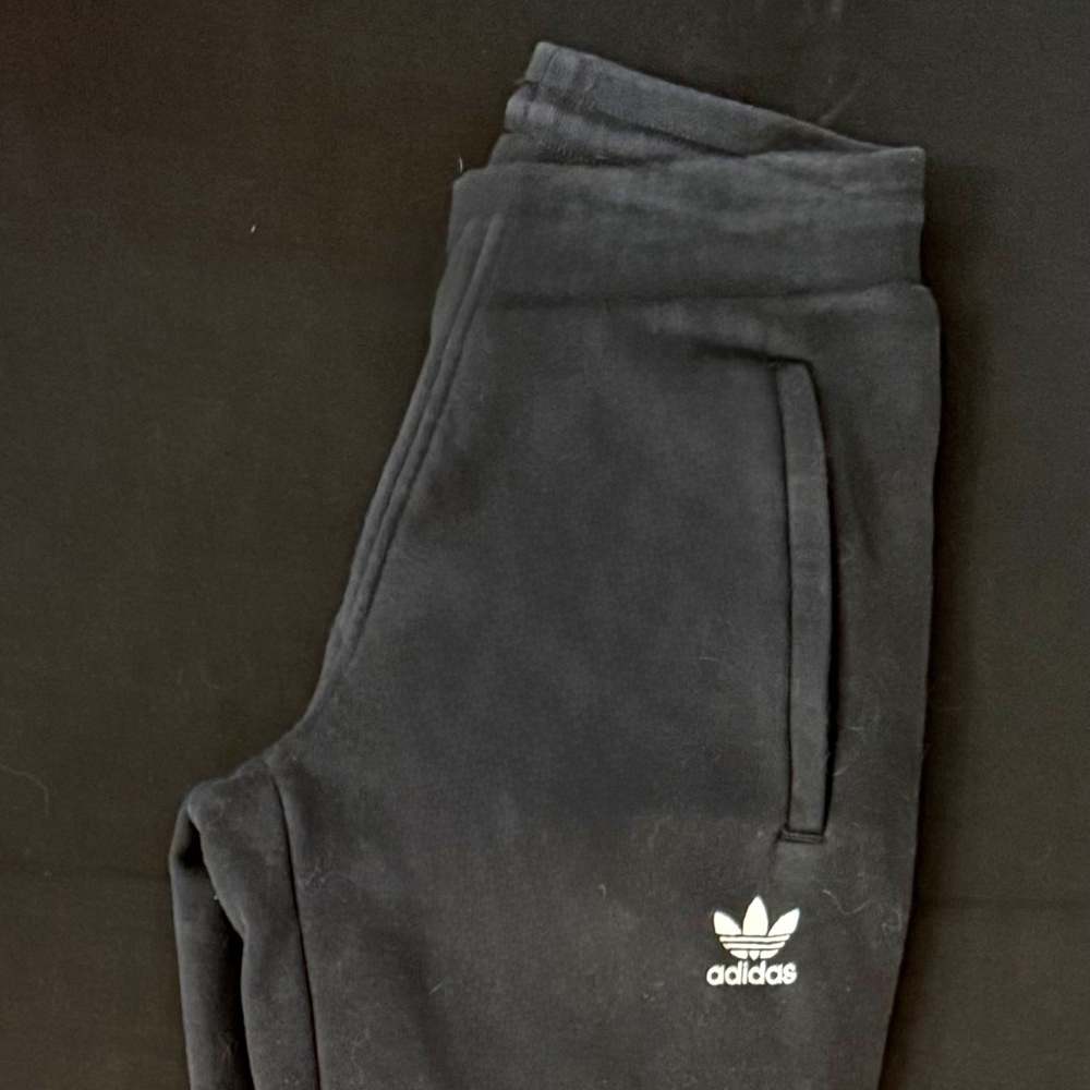 ADIDAS - MEN’S SWEATS - SMALL - GENTLY WORN